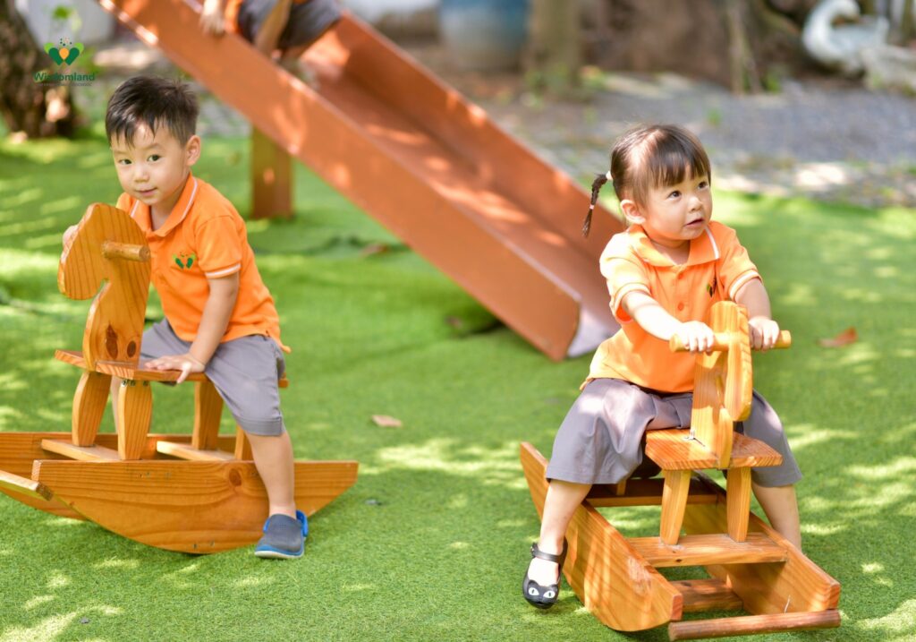 tre-2-tuoi-thoi-diem-vang-de-hoc-ngon-ngu