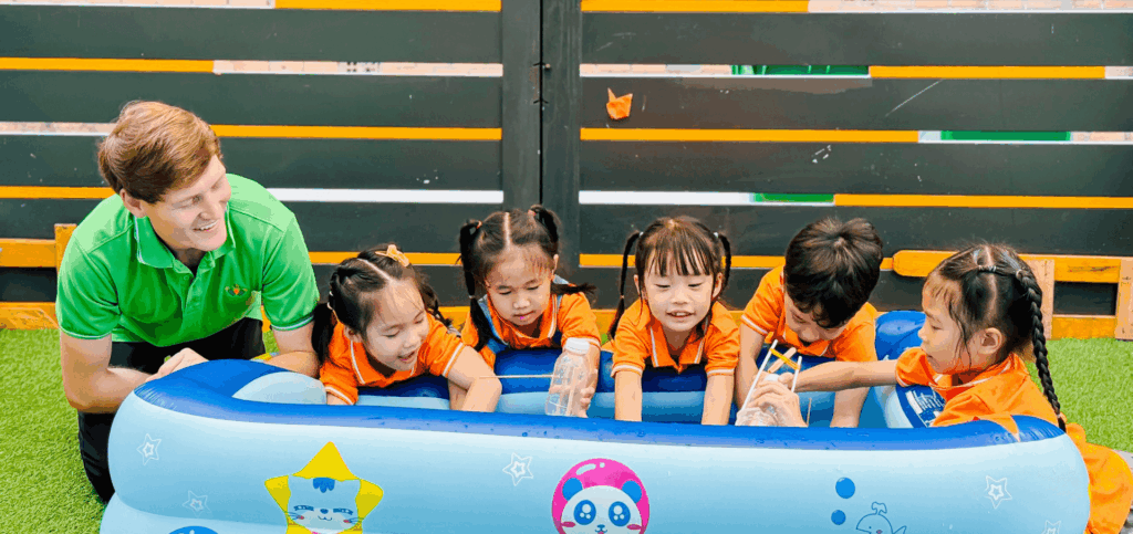 hoc-sinh-tai-wisdom-land